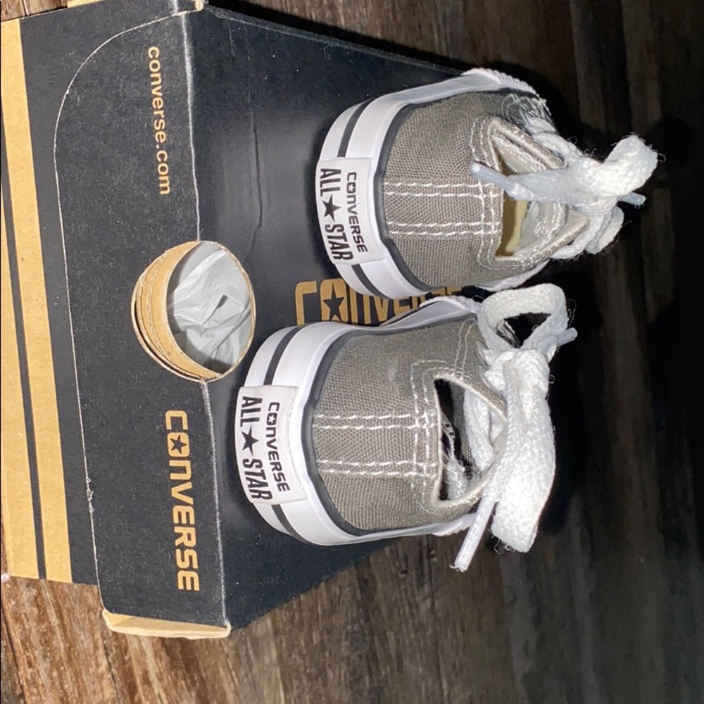 Converse - Picture 3 of 3